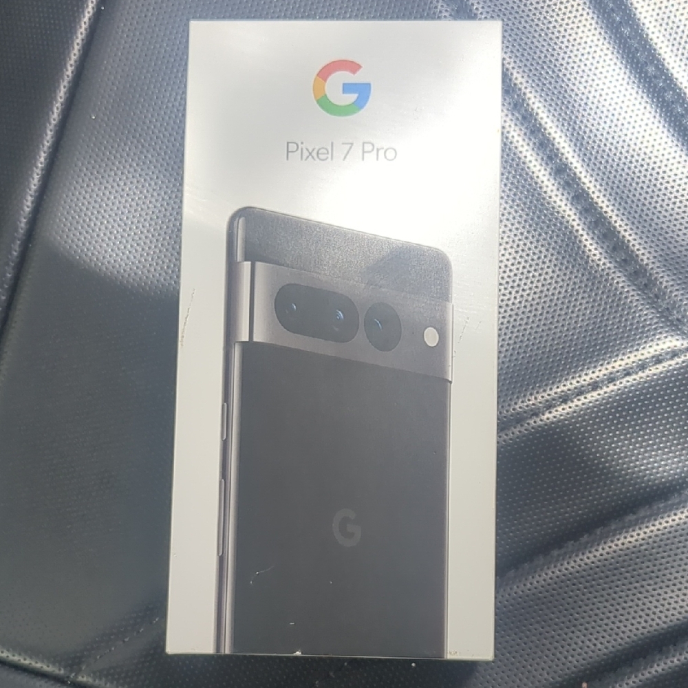Google Pixel 7 Pro in Charcoal Gray